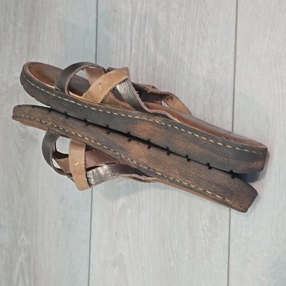 Born Women's Strappy Thong Sandals in Brown and Metallic Shoes Sz 10 - Picture 7 of 11